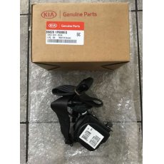 Kia Venga biztonsági őv hátsó jobb 898201P000EQ
