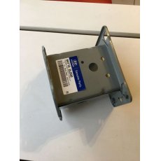 Hyundai i30 bal váznyúlvány vég 647102L000