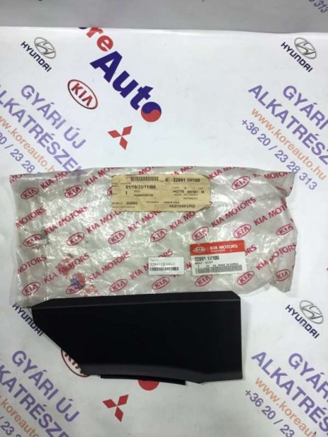 Kia Ceed Hyundai i30 lábtartó 328911H100 image1393.jpg
