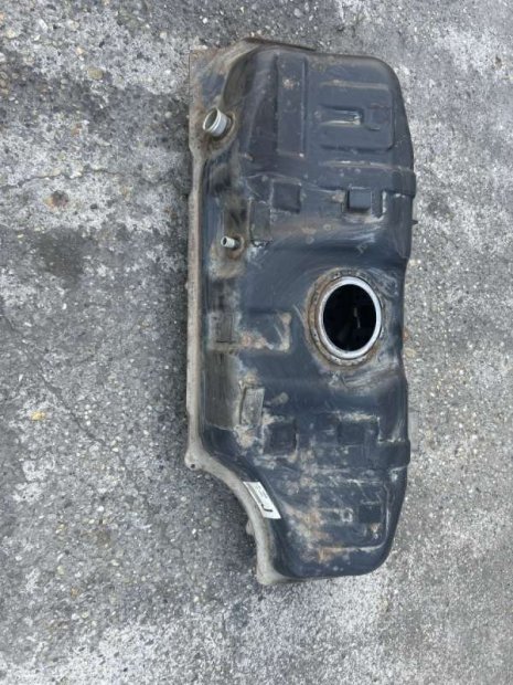Kia Rio UB üzemanyagtartály 311501R900-BON image2414.jpg