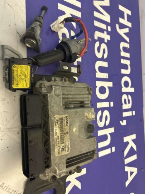 Hyundai i30 GD motorvezérlő gyújtáskapcsoló ECU szett 391992ABB5-BON image2585.jpg