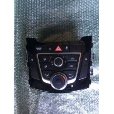 Hyundai I30 GD fűtés vezérlő klímavezérlő panel 97250A6040GU-BON