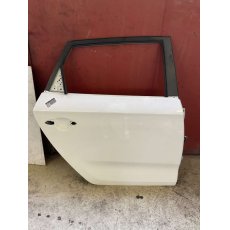Kia Carens RP jobb hátsó ajtó 77004A4000-BON