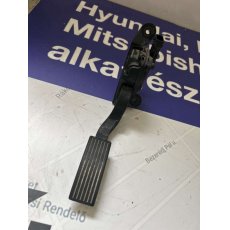 Kia Rio UB gázpedál 327001R500-BON