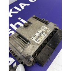Kia Ceed motorvezérlő gyújtáskapcsoló szett ECU 3911327700-BON