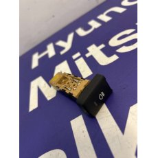 Kia Carens hátsó ködlámpa kapcsoló 933401D000WK-BON