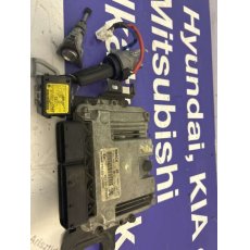 Hyundai i30 GD motorvezérlő gyújtáskapcsoló ECU szett 391992ABB5-BON