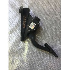 Kia Carens UN elektromos gázpedál 327001D200-BON